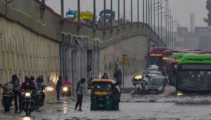 Heavy Rain: ഉത്തരേന്ത്യയിൽ കനത്ത മഴ; പല റോഡുകളും വെള്ളത്തിൽ മുങ്ങി