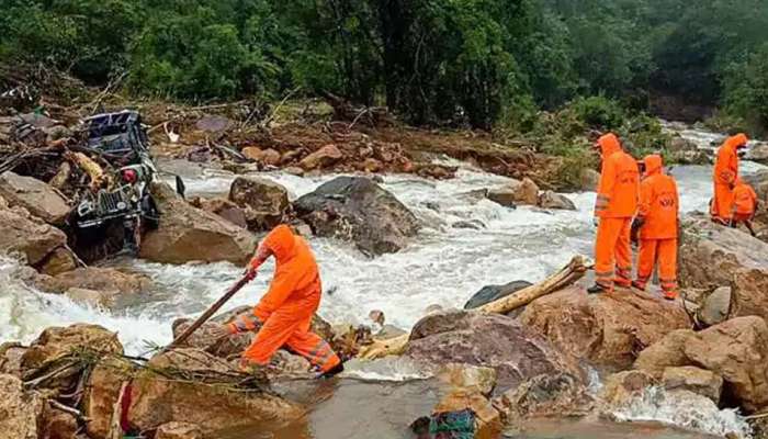 Kerla Rain Crisis : കോട്ടയത്ത് 33 ഇടങ്ങളിലായി മണ്ണിടിച്ചിലിന് സാധ്യത; ജാഗ്രത വേണമെന്ന് മുന്നറിയിപ്പ്