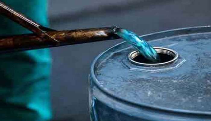 Kerosene Price Hike : പെട്രോളിനും ഗ്യാസിനും മാത്രമല്ല! മണ്ണെണ്ണയ്ക്കും വില കൂട്ടി, ഒറ്റയടിക്ക് കൂട്ടിയത് 8 രൂപ