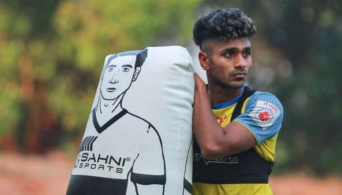 ISL 2021-22 : പരിക്കേറ്റ കെ പി രാഹുൽ ടീമിന്റെ പുറത്തേക്ക്, ബ്ലാസ്റ്റേഴ്സിന് തുടക്കത്തിൽ തന്നെ തലവേദന