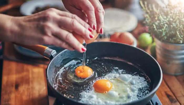 Food Tips: ശ്രദ്ധിക്കുക; മുട്ടയ്‌ക്കൊപ്പം ഈ ഭക്ഷണ സാധനങ്ങൾ ചേർക്കുന്നത് അപകടമാണ് 