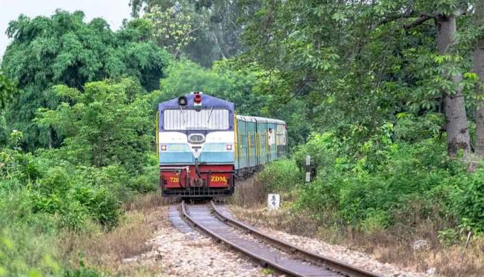 IRCTC | ഇന്ത്യൻ റെയിൽവേ ആയിരത്തോളം ട്രെയിൻ സർവീസുകൾ റദ്ദാക്കി; റദ്ദാക്കിയ ട്രെയിനുകൾ ഏതെന്ന് പരിശോധിക്കുന്നത് എങ്ങനെ