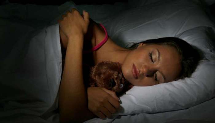 Sleeping Tips : ഉറക്കക്കുറവ് അത്ര നിസ്സാരക്കാരനല്ല; നന്നായി ഉറങ്ങാൻ ചില എളുപ്പ വഴികൾ 