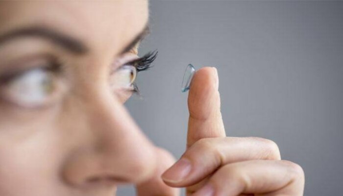 Contact Lenses: കോൺടാക്ട് ലെൻസ് ഉപയോ​ഗിക്കുന്നവരാണോ? നിങ്ങൾ അറിഞ്ഞിരിക്കേണ്ട ചില കാര്യങ്ങളുണ്ട്