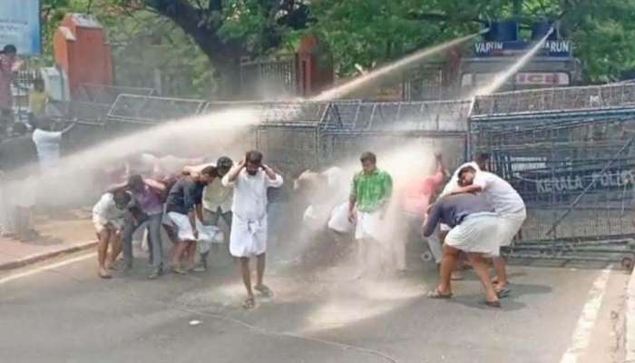 Law College Clash : ലോ കോളേജിലെ എസ്എഫ്ഐ അക്രമം:  കെഎസ്‌യു നടത്തിയ മാർച്ചിൽ സംഘർഷം; പൊലീസ് ജലപീരങ്കി പ്രയോഗിച്ചു