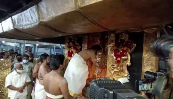 Sabarimala: രണ്ട് വർഷത്തിന് ശേഷം സന്നിധാനത്ത് വീണ്ടും വിഷു പുലരിയിൽ ഭക്തജന തിരക്ക്