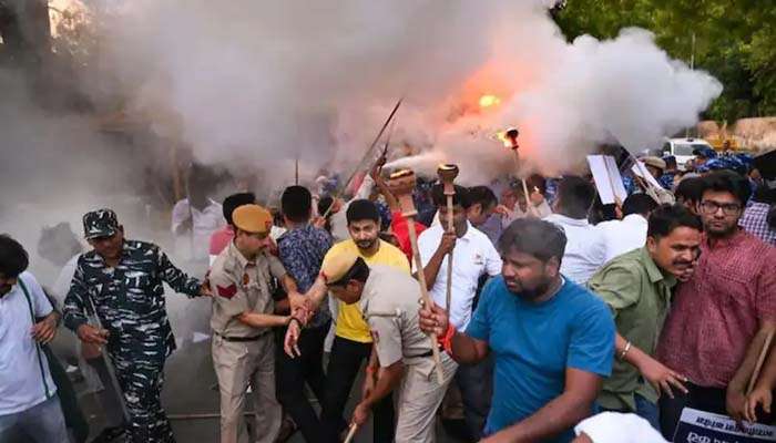 Agnipath Protest Update: അഗ്നിപഥ്‌ പദ്ധതിയ്ക്കെതിരെ 7 സംസ്ഥാനങ്ങളില്‍ രൂക്ഷമായ  പ്രതിഷേധം 