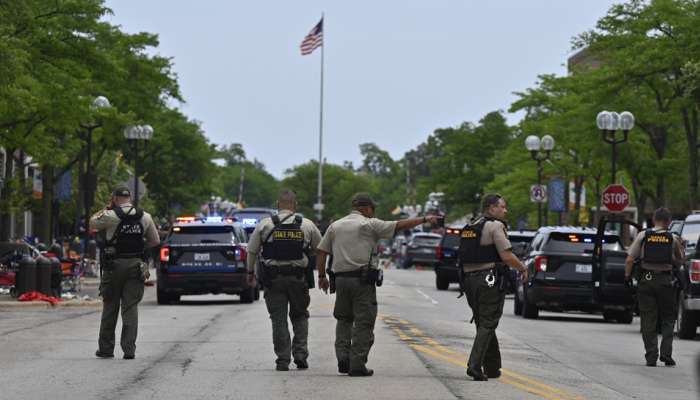 US Independence Day Shooting : യുഎസിൽ വീണ്ടും വെടിവെയ്പ്പ്; ചിക്കാഗോയിൽ സ്വാതന്ത്ര്യദിന പരേഡിനിടെ വെടിവെയ്പ്പ്