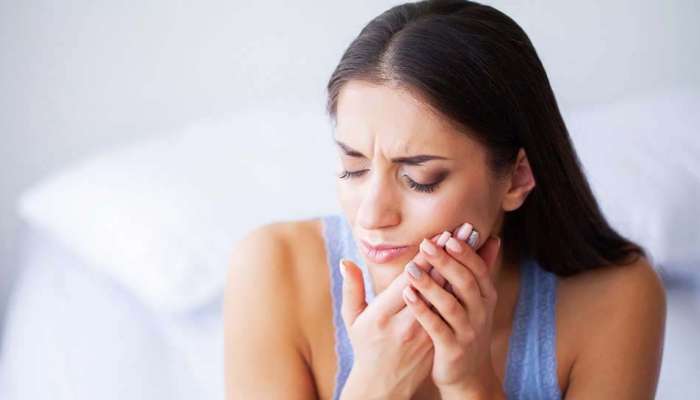 Toothache Remedies :  പല്ലു വേദന കുറയ്ക്കാൻ വീട്ടിൽ തന്നെ ചെയ്യാവുന്ന ചില വിദ്യകൾ