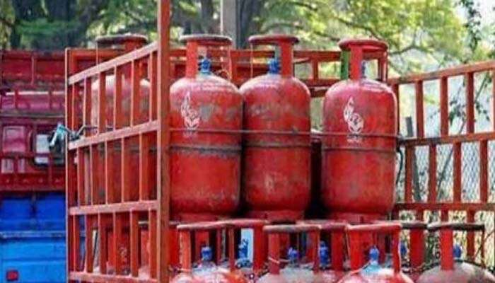 LPG Cylinder: വെറും 750 രൂപയ്ക്ക് ഗ്യാസ് സിലിണ്ടര്‍..! ഉടന്‍ ബുക്ക് ചെയ്യൂ