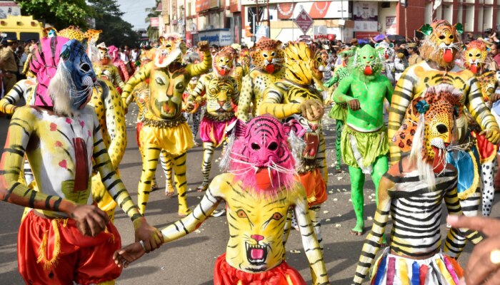 തൃശൂർ പുലിക്കളിക്ക് മാറ്റമില്ല; ഔദ്യോഗിക ചടങ്ങുകൾ ഒഴിവാക്കാൻ തീരുമാനം