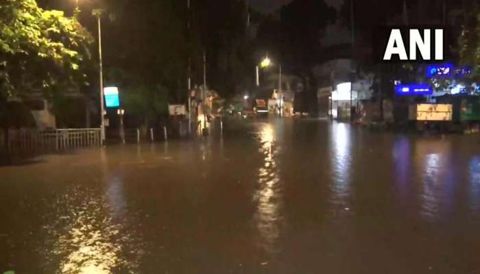 Mumbai Rain: കനത്ത മഴയില്‍ മുംബൈ നഗരം വെള്ളത്തില്‍, 3 ദിവസത്തേയ്ക്ക് ശക്തമായ മഴ  