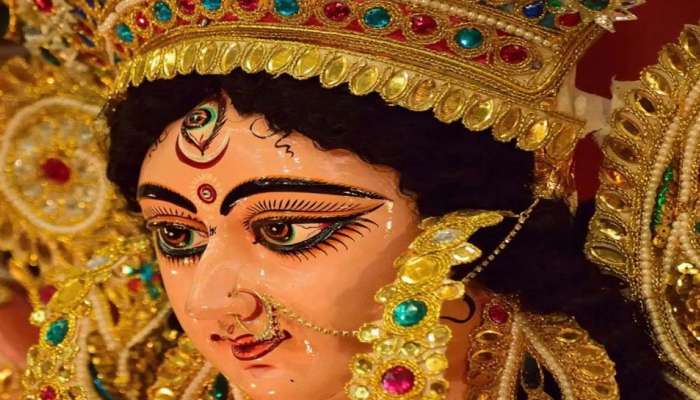 Navratri 2022: നവരാത്രിയിൽ ഓരോ ദിവസവും ഏത് നിറത്തിലുള്ള വസ്ത്രമാണ് ധരിക്കേണ്ടത് എന്നറിയാമോ? 