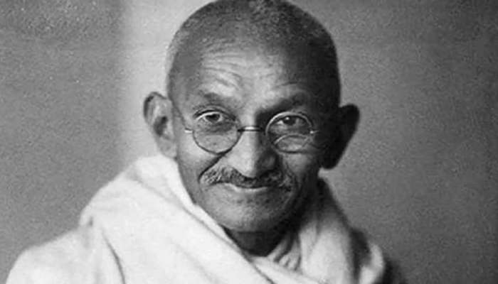 Gandhi Jayanti 2022: ഇന്ന് ​ഗാന്ധി ജയന്തി; രാഷ്ട്രപിതാവിന്റെ ഓർമ്മകൾക്ക് മുന്നിൽ പ്രണാമം അർപ്പിച്ച് രാജ്യം