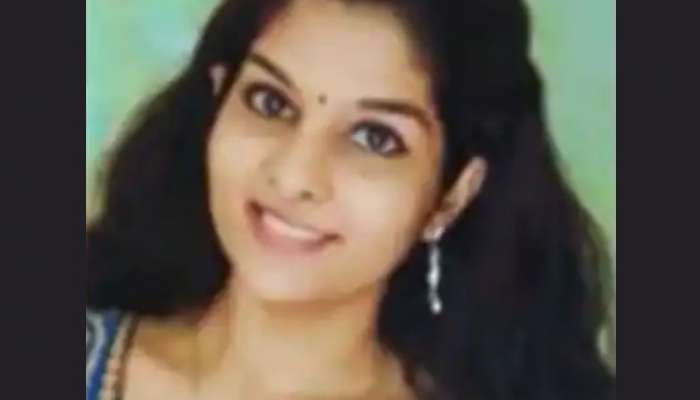 Kannur Murder: കണ്ണൂരിൽ യുവതി വീടിനുള്ളിൽ കഴുത്തറത്ത് കൊല്ലപ്പെട്ട നിലയിൽ