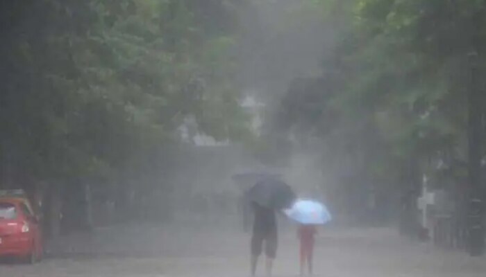 Heavy Rain Alert: തുലാവർഷം കേരളതീരം തൊട്ടു; സംസ്ഥാനത്ത് കനത്ത മഴയ്ക്കും ഇടിമിന്നലിനും സാധ്യത