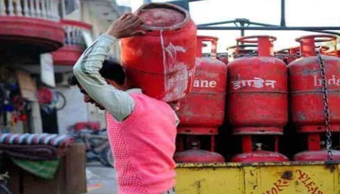 LPG Price Latest Update: ആശ്വാസ വാർത്ത; എൽപിജി സിലിണ്ടർ വിലയിൽ വൻ ഇടിവ്; കുറഞ്ഞത് 115 രൂപ