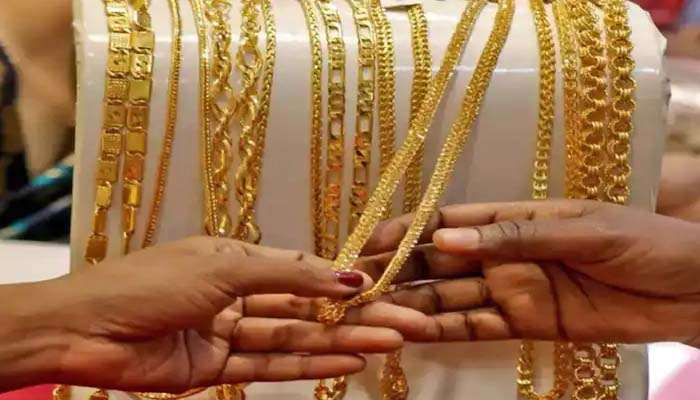 Gold Rate Today: കുതിപ്പിനിടെ അല്പം വിശ്രമിച്ച്‌ സ്വര്‍ണം, വിപണി നിരക്കില്‍ മാറ്റമില്ല 