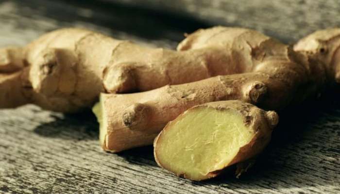 Ginger Health Benefits: തൊണ്ടവേദനയ്ക്കുള്ള പ്രകൃതിദത്ത പരിഹാരം; തൊണ്ടവേദന അകറ്റാൻ ഇഞ്ചി ഇങ്ങനെ ഉപയോ​ഗിക്കാം