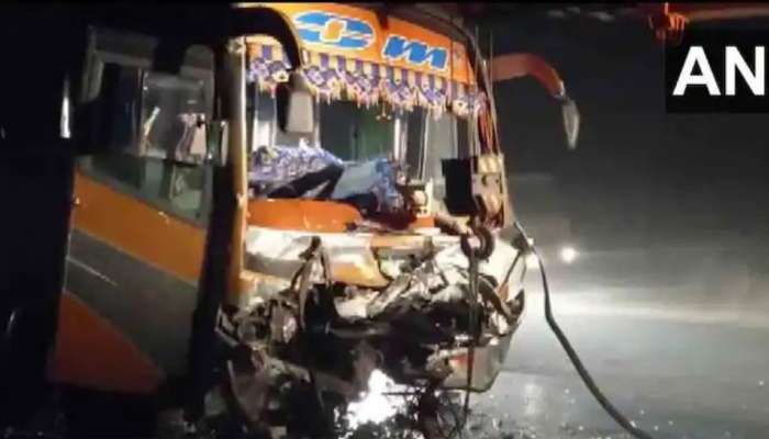 Road Accidentt in Gujarat: ബസ് ഓടിക്കുന്നതിനിടെ ഡ്രൈവർക്ക് ഹൃദയാഘാതം; കാറുമായി കൂട്ടിയിടിച്ച്  9 പേർ കൊല്ലപ്പെട്ടു!