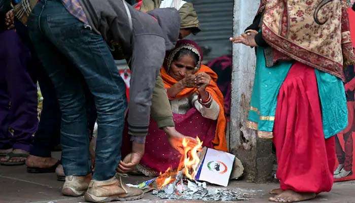 Delhi Dense Fog: കനത്ത മൂടൽമഞ്ഞ്, ഡല്‍ഹി അന്താരാഷ്ട്ര വിമാനത്താവളത്തിൽ 21 വിമാനങ്ങൾ വൈകി