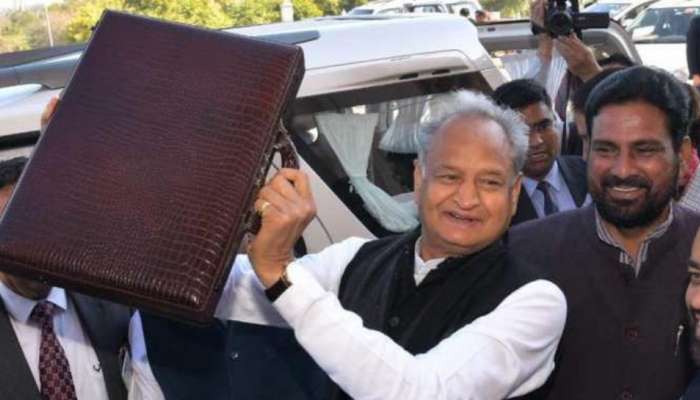 Rajasthan Budget 2023: 'പെട്ടിമാറിപ്പോയി'; രാജസ്ഥാൻ മുഖ്യമന്ത്രി അശോക് ഗെഹ്‌ലോട്ട് വായിച്ചത് കഴിഞ്ഞ വർഷത്തെ ബജറ്റ്