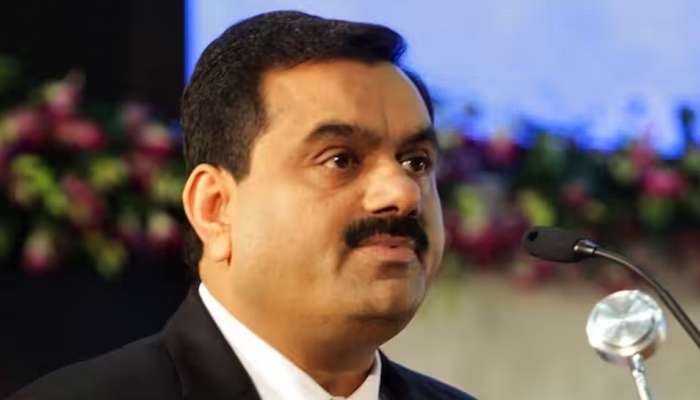 Gautam Adani: ഹിൻഡൻബർഗ് റിപ്പോർട്ടിന് പിന്നാലെ ഗൗതം അദാനിയുടെ ആസ്തി 50 ബില്യൺ ഡോളറിന് താഴെയായെന്ന് ബ്ലൂംബെർഗ്