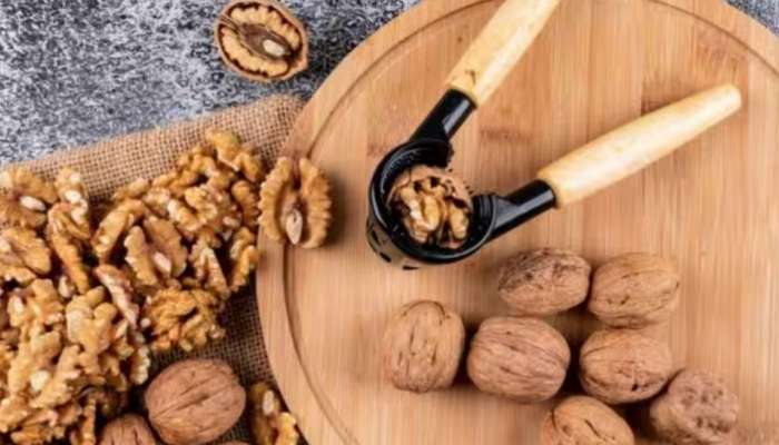 Skin Care Food: വാൾനട്ട് ചർമ്മത്തിന്റെ ആരോ​ഗ്യത്തിന് മികച്ചതാണോ? അറിയാം വാൾനട്ടിന്റെ ഗുണങ്ങൾ