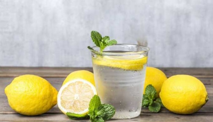 Lemon Juice Side Effects: ദിവസവും നാരങ്ങാവെള്ളം കുടിക്കുന്നത് അപകടമോ? പാർശ്വഫലങ്ങളെ കുറിച്ചറിയാം...