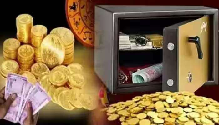Money and Vastu: നിങ്ങളുടെ ജീവിതത്തില്‍ പണത്തിന് കുറവുണ്ടാകില്ല, ലോക്കറില്‍ ഈ സാധനങ്ങള്‍കൂടി സൂക്ഷിക്കാം 