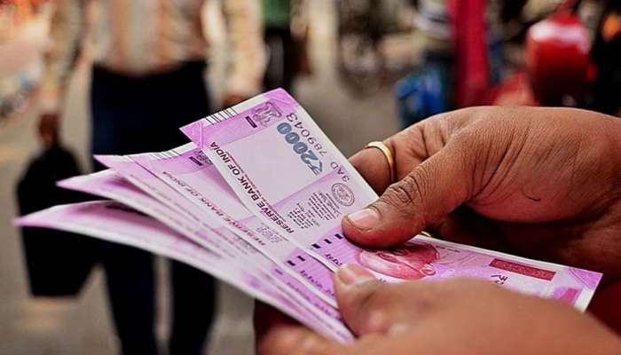 Rs 2000 Note Withdraw: 50 ശതമാനം 2000 രൂപ നോട്ടുകളും ബാങ്കിംഗ് സംവിധാനത്തിലേക്ക് തിരിച്ചെത്തിയതായി RBI 