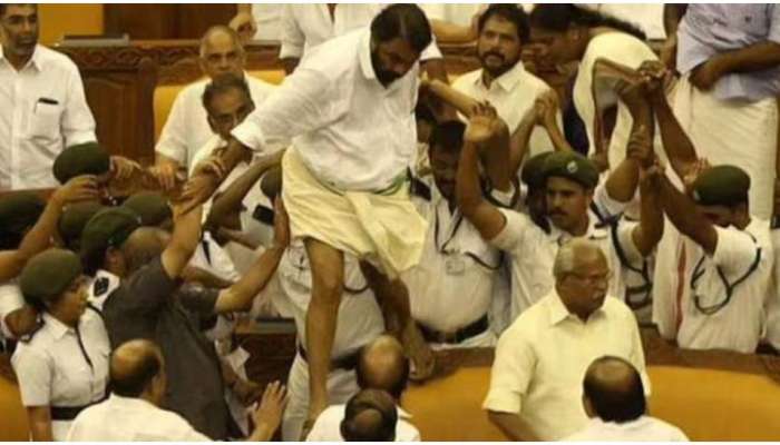 Assembly ruckus: നിയമസഭാ കൈയ്യാങ്കളി കേസ്; തുടരന്വേഷണം ആവശ്യപ്പെട്ടുള്ള ഹർജി സിപിഐ മുൻ എംഎൽഎമാർ പിൻവലിച്ചു