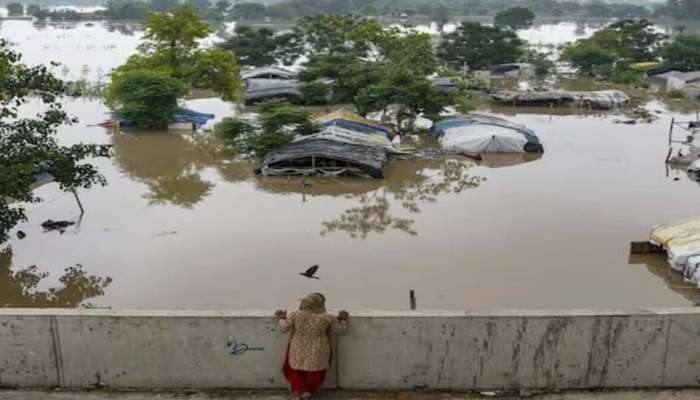 Delhi Flood Update: പ്രളയത്തിൽ മുങ്ങി ഡൽഹി, ജഹാംഗീർ പുരിയില്‍ 3 കുട്ടികള്‍ മുങ്ങിമരിച്ചു