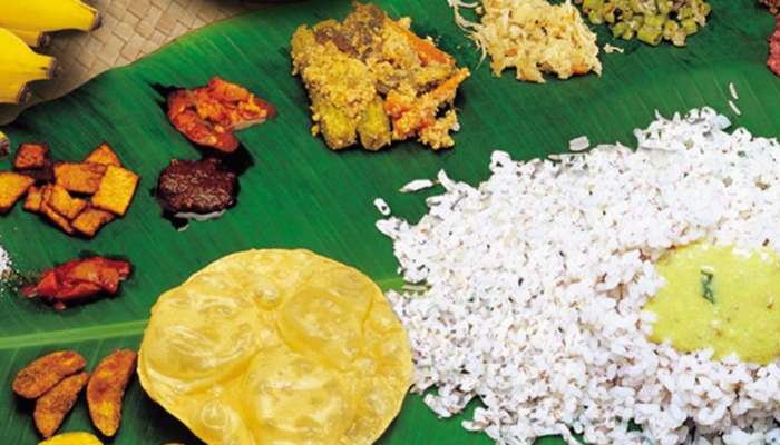 Onam 2023: തൂശനിലയിട്ട് തിരുവോണ സദ്യ വിളമ്പിയാൽ കഴിക്കാനൊരു ക്രമമുണ്ട്; അറിയാം സദ്യ കഴിക്കേണ്ട രീതി