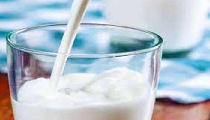 Milk Side Effects: ഈ രോഗങ്ങളുള്ളവർ അബദ്ധത്തിൽ പോലും പാൽ കുടിക്കരുത്!