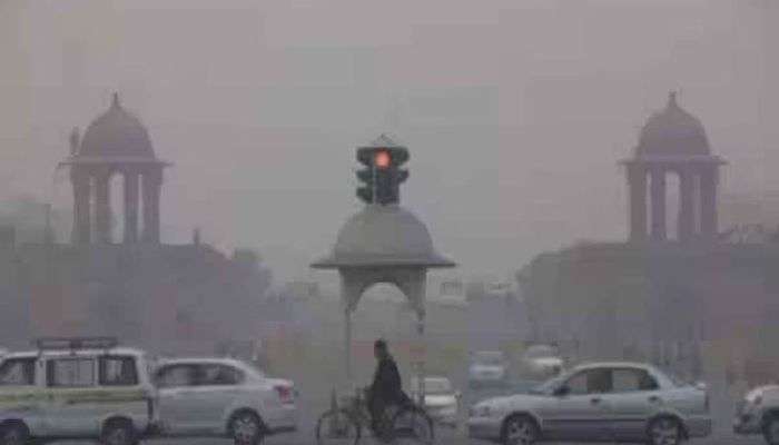 Air pollution in India: അന്തരീക്ഷ മലിനീകരണം, ഡൽഹിയില്‍ ആളുകളുടെ ആയുസ്സ് 12 വർഷം കുറയുമെന്ന് പഠനം!! 