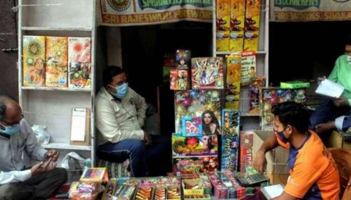 Delhi Ban On Firecrackers: ഡൽഹിയിൽ പടക്ക നിരോധനം; രൂക്ഷ വിമർശനവുമായി  ബിജെപി