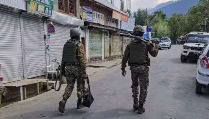 J&K Encounter : ജമ്മു കശ്മീരിലെ അനന്ത്നാഗിൽ ഏറ്റുമുട്ടൽ; കരസേന കേണൽ അടക്കം മൂന്ന് സുരക്ഷ ഉദ്യോഗസ്ഥർക്ക് വീരമൃത്യു