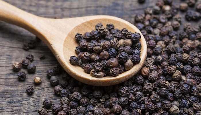 Black Pepper Side Effects: ഗുണങ്ങളാല്‍ സമ്പന്നം കുരുമുളക്, അമിതമായാല്‍ ദോഷം