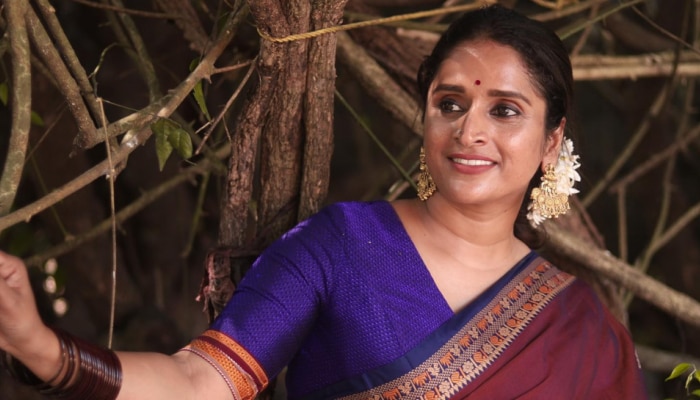 Surabhi Lakshmi&#039;സാരികൾ കഥപറയും പോലെ&#039;; പുതിയ ചിത്രങ്ങളുമായി സുരഭി ലക്ഷ്മി