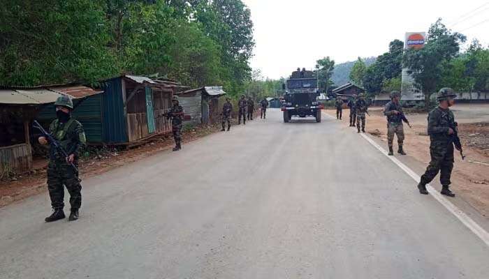 Manipur Violence Update: മണിപ്പൂരിൽ അക്രമം രൂക്ഷം, ആയുധശേഖരം കൊള്ളയടിക്കാൻ ഇംഫാള്‍ സൈനിക ക്യാമ്പിൽ ആക്രമണം 