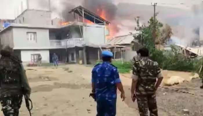 Manipur Violence: മണിപ്പൂരിൽ മൊബൈൽ ഇന്‍റർനെറ്റ് നിരോധനം വീണ്ടും നീട്ടി, നവംബർ 13 വരെ വിലക്ക് നിലനില്‍ക്കും  