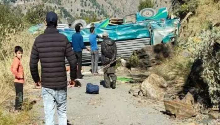 Jammu Kashmir: ജമ്മു കശ്മീരിൽ ബസ് 300 അടി താഴ്ചയിലേക്ക് മറിഞ്ഞ് 36 പേർ മരിച്ചു