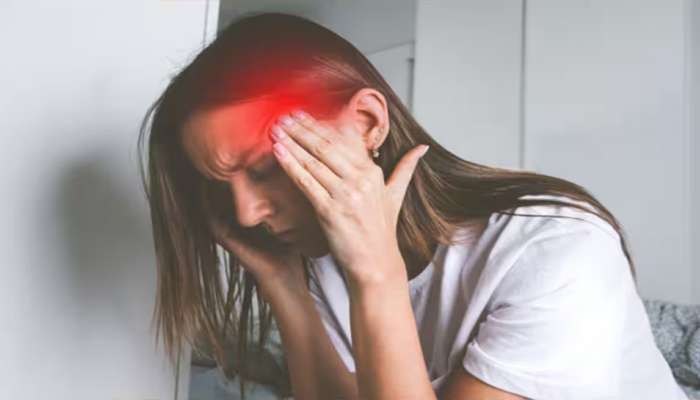 Headache: തലവേദന അലട്ടുന്നുണ്ടോ? ഈ 4 കാര്യങ്ങൾ കഴിച്ചാൽ ഉടനടി ആശ്വാസം! മൈഗ്രേനും പരിഹാരം