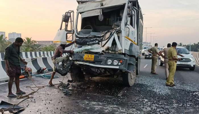 Accident: കഴക്കൂട്ടം എലിവേറ്റഡ് ഹൈവേയിൽ ലോറികൾ കൂട്ടിയിടിച്ചു; ഡ്രൈവർ ലോറിയിൽ കുടുങ്ങി