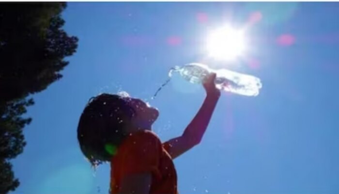 Kerala Weather: സംസ്ഥാനത്ത് ഇന്ന് 12 ജില്ലകളിൽ ഉയർന്ന താപനില മുന്നറിയിപ്പ്; കടലാക്രമണത്തിനും സാധ്യത