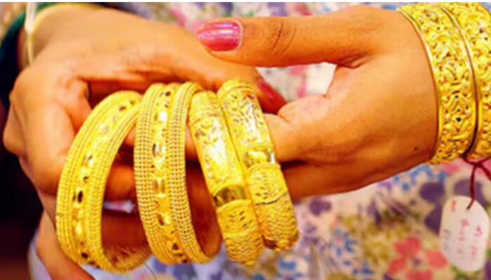 Gold Price Today: കുറഞ്ഞില്ല... കൂടി! ഇന്നത്തെ സ്വർണത്തിന്റെ വില അറിയാം