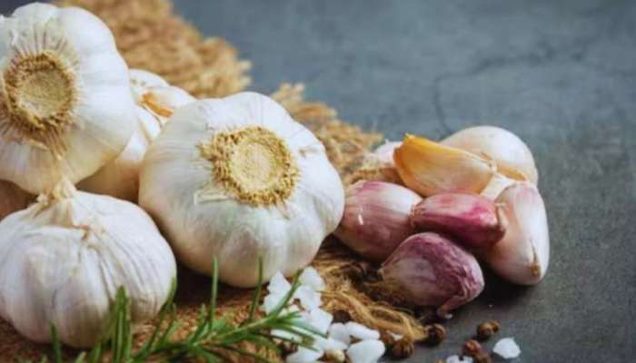Garlic: ഒരു അല്ലി വെളുത്തുള്ളി ദിവസവും കഴിക്കാം... നിരവധിയാണ് ഗുണങ്ങൾ