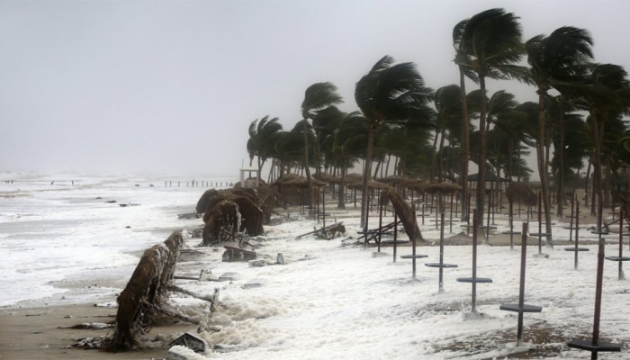 Kerala Weather: കേരളത്തിൽ അതിതീവ്ര മഴയ്ക്ക് സാധ്യത! വിവിധ ജില്ലകളിൽ റെഡ് ഓറഞ്ച് അലർട്ടുകൾ പ്രഖ്യാപിച്ചു