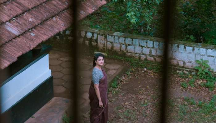 Karnika: ഹൊറർ ഇൻവെസ്റ്റിഗേഷൻ ത്രില്ലർ 'കർണിക' ഒരുങ്ങുന്നു; ആദ്യ ഗാനം പുറത്തിറങ്ങി